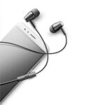 BLACK IN-EAR UNIV. MIC EARPHONE